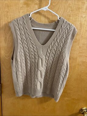 Cable Knit V-Neck Sweater Vest - Beige